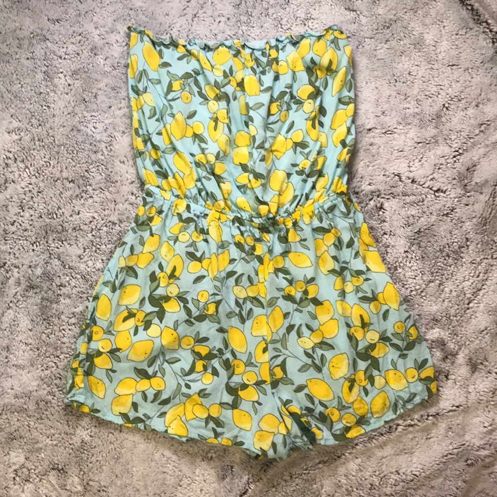 Fun lemon print romper!
